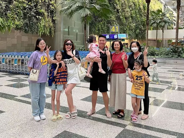 Đoàn Di Băng cho 3 bà vú du lịch như cơm bữa, hé lộ đãi ngộ khủng