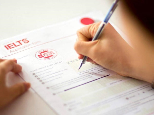 Kỳ thi IELTS bị tạm hoãn: Tất cả kế hoạch đã 'đổ vỡ', thí sinh như 'ngồi trên đống lửa'