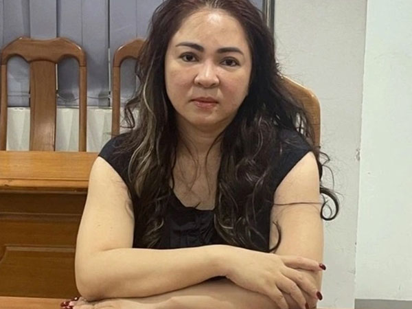 Tiếp tục tạm giam bà Nguyễn Phương Hằng