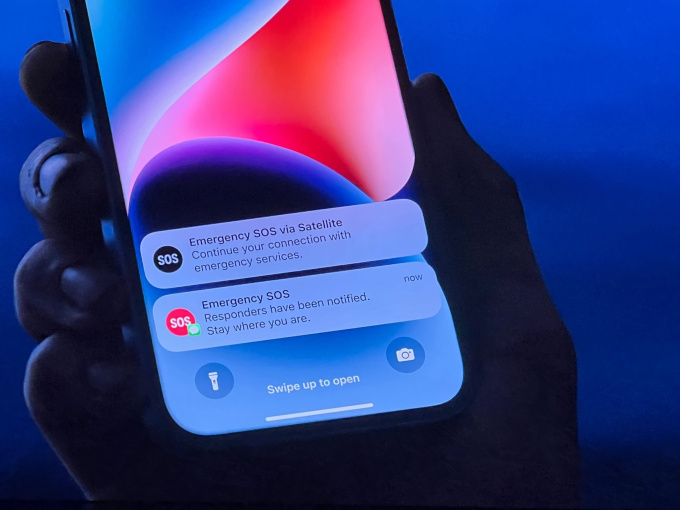 Apple chi gần nửa tỷ USD cho tính năng Emergency SOS trên iPhone 14