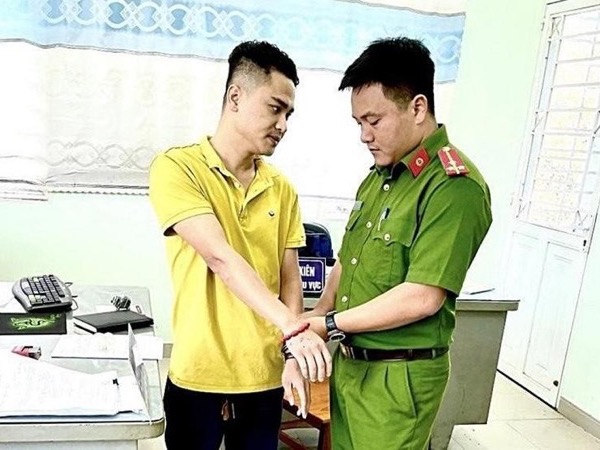 Hứa chạy chuyên nghiệp, cựu thiếu úy cảnh sát lừa gần 1 tỷ đồng của lính nghĩa vụ