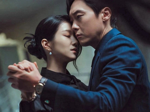 Phim chứa cảnh nóng gây tranh cãi của 'điên nữ' Seo Ye Ji đứng đầu danh sách phim tệ nhất Hàn Quốc 2022