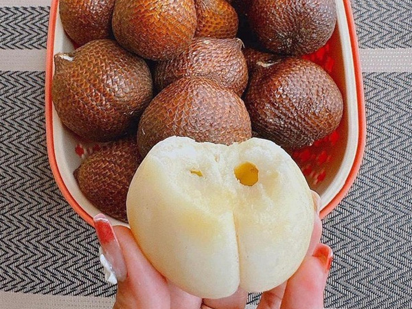 Loại quả bên ngoài thô ráp, bên trong đắt tiền gây 'sốt' chợ mạng