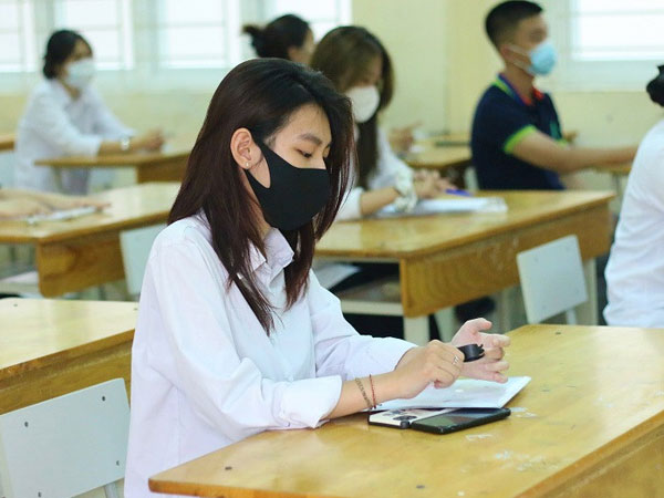 Bộ GD-ĐT ưu tiên xử lý, phê duyệt các cơ sở tổ chức thi IELTS, TOEFL