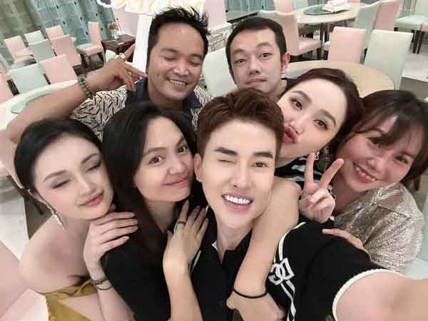 Bảo Thy say khướt ngày sinh nhật con, hé lộ thực đơn 'xịn xò'