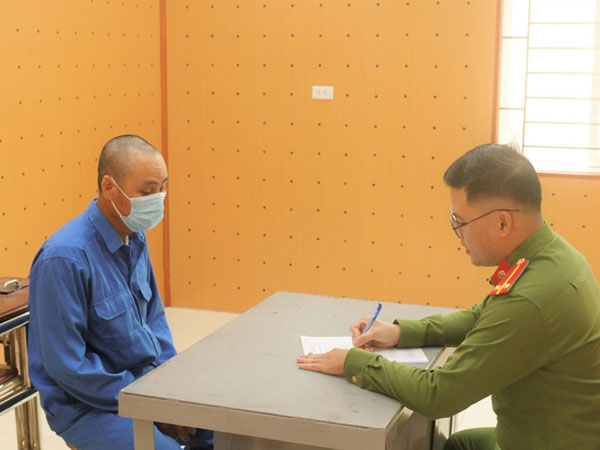 Mê phim đen, gã đàn ông biến thái chặn đường dâm ô hàng loạt bé gái