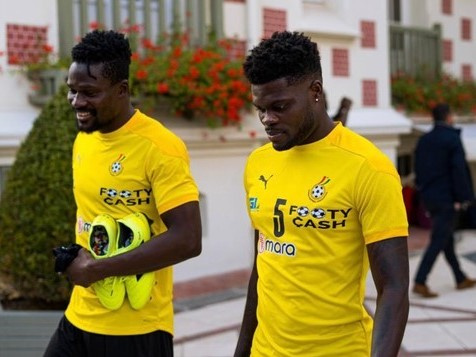 Hy hữu: ĐT Ghana quên quần áo thi đấu World Cup ở nhà