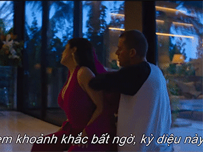Cảnh nóng của vợ ông trùm hàng xa xỉ với nam diễn viên kém 14 tuổi