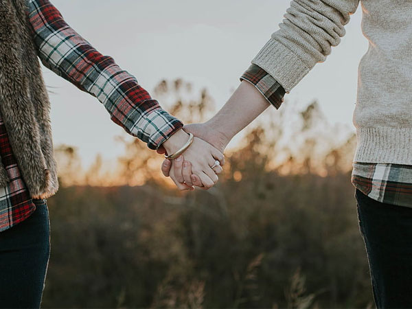 Đưa vợ đến nhà vợ cũ chơi