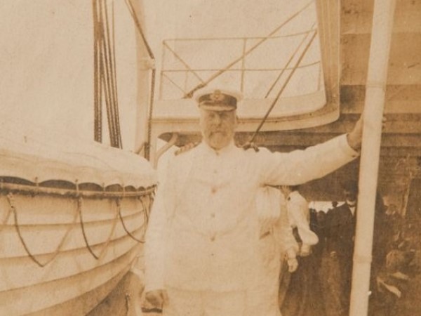 Cực sốc: Thuyền trưởng tàu Titanic còn sống sau thảm kịch năm 1912?