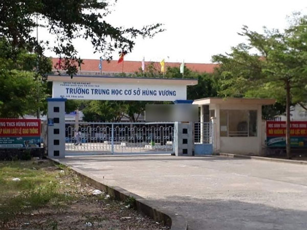 Đùa giỡn trong lớp học, nữ sinh lớp 9 bị mảnh vỡ cửa kính cắt trúng cổ tử vong
