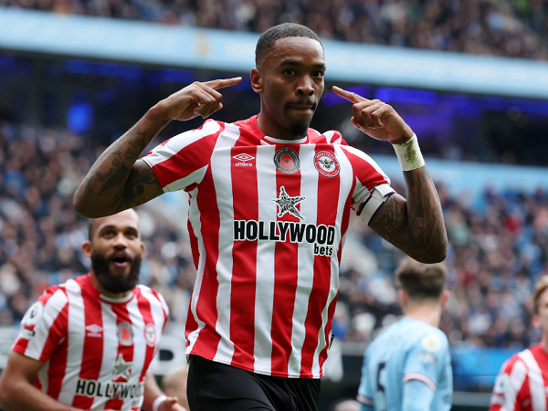 Sát thủ hủy diệt Man City nhận án phạt vì cá độ 232 lần