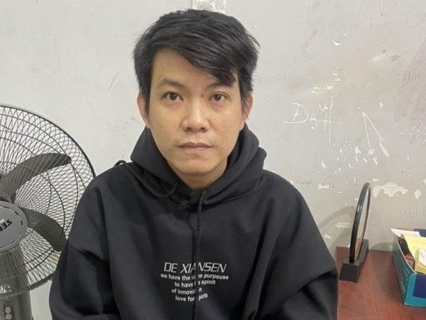 Đi nhờ xe của 'yêu râu xanh', bé gái 15 tuổi bị hiếp dâm