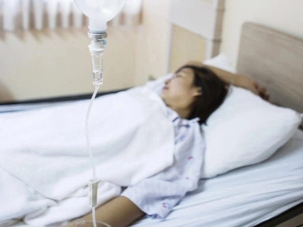 Cô gái sụt cân 'không phanh' dù ăn uống đều đặn, đi khám phát hiện ung thư hạch và tử vong sau đó 1 năm