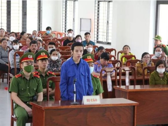 Đánh mẹ ruột, nghịch tử nhận 29 năm tù