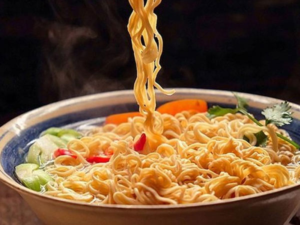 Nhiều người vô tư ăn mỳ tôm mà không biết có thể mắc 'cả tỷ bệnh nguy hiểm'