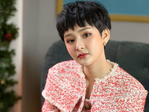 Hiền Hồ bị hủy show ở trường đại học do sinh viên phản ứng gay gắt
