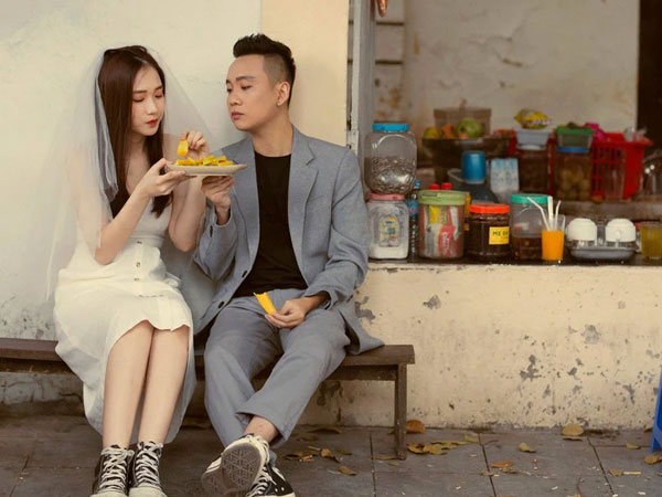 Chuyện tình đẹp như mơ của JustaTee: Vợ là fangirl thành luôn bạn đời