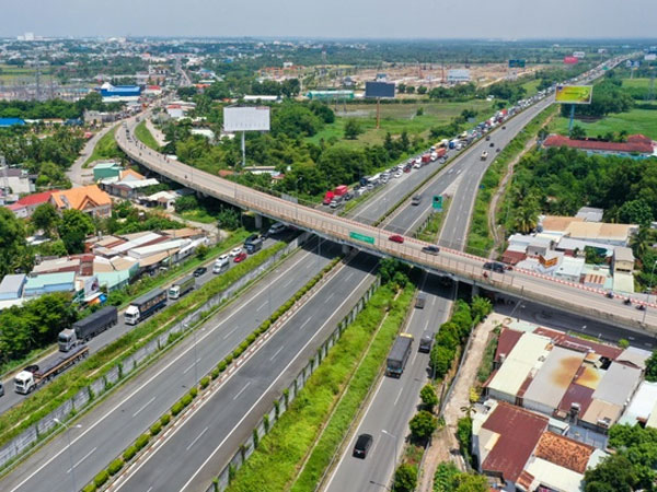 Bộ Giao thông kiến nghị Thủ tướng giao VEC mở rộng cao tốc TP.HCM - Dầu Giây
