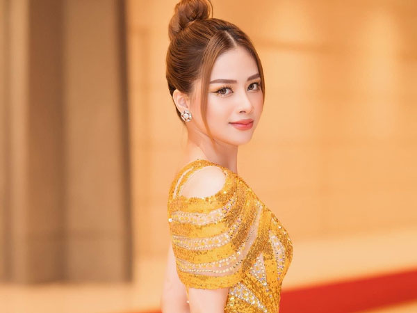 Dương Hoàng Yến đính chính tin đồn bí mật lấy chồng, sinh con