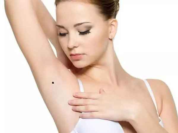 Những nốt ruồi là điềm báo cát tường, ai sở hữu thường giàu sang, chớ dại tẩy đi nhé!