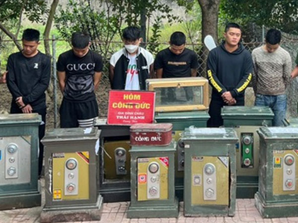 Triệt xóa 'ổ nhóm' thiếu niên chuyên trộm két sắt tại đền, chùa, nhà thờ
