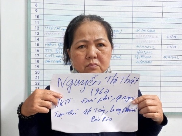 'Nữ quái' lừa cho tiền để cướp gần 6 triệu của ông lão bị tai biến