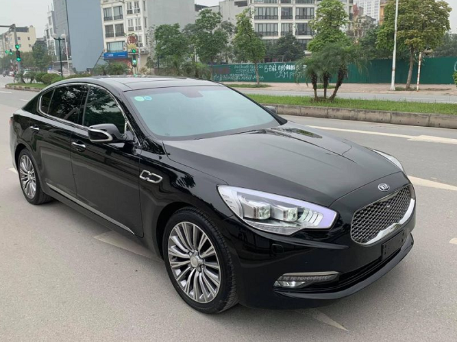 Kia Quoris 'đắp chiếu' tại Việt Nam 6 năm, bán 1,98 tỷ vẫn ế