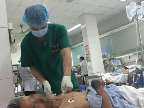 Người đàn ông bất ngờ hôn mê, nguy kịch sau 2 ngày mổ lợn