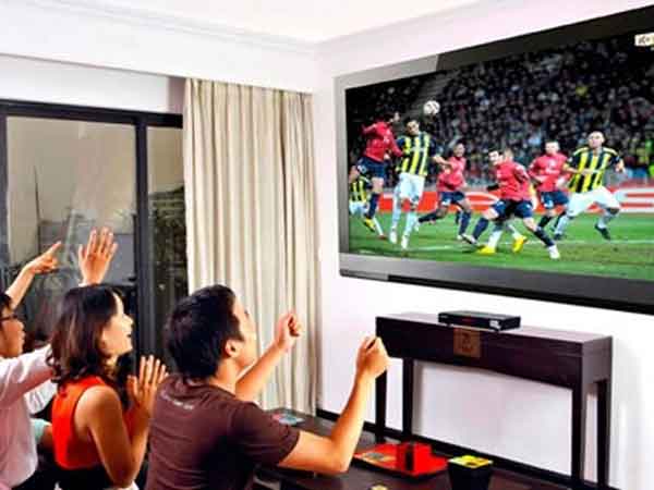 Quá phấn khích khi xem bóng đá cũng ảnh hưởng sức khỏe