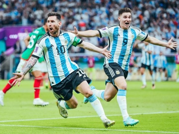 Messi lập 'kỷ lục khó tin' ở sân chơi World Cup