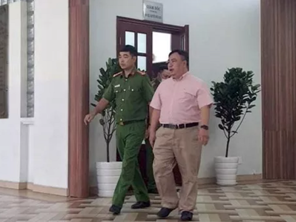 Cựu Giám đốc Bệnh viện Mắt TP HCM đối mặt khung hình phạt nào?