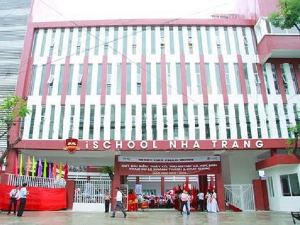 Trường iSchool Nha Trang đón học sinh vào ngày mai sau vụ ngộ độc làm hàng trăm người nhập viện