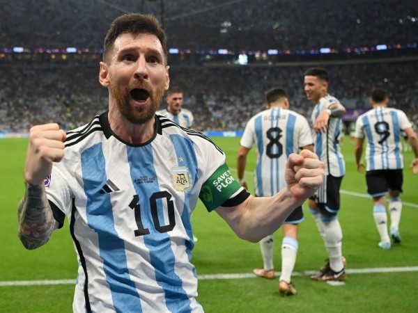 Messi tỏa sáng, Argentina có chiến thắng đầu tiên tại World Cup
