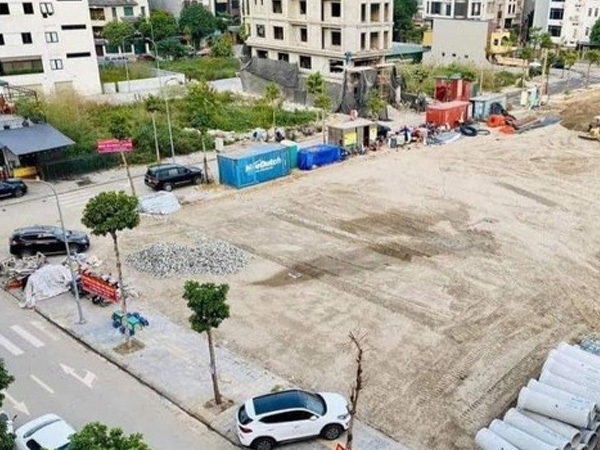 Hà Nội: Thị trường trầm lắng, đất đấu giá vùng ven vẫn cao ngất