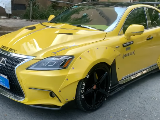 Ô tô Lexus đâm xe CSGT đã độ quá nhiều, khó vượt qua cửa đăng kiểm