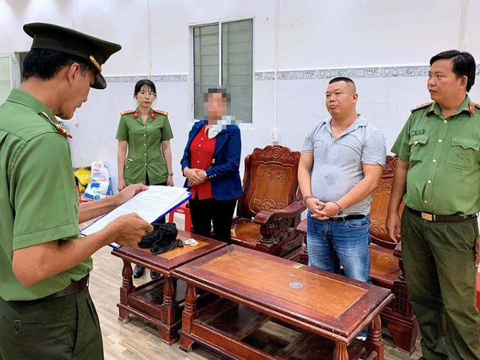 Bắt nghi phạm cưỡng ép gần 60 người Việt ở lại nước ngoài trái phép