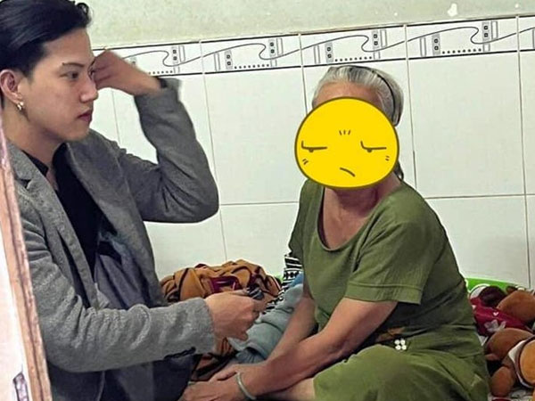 Xuất hiện hình ảnh Nờ Ô Nô đến nhà xin lỗi cụ bà bị xúc phạm là 'nghèo khổ'