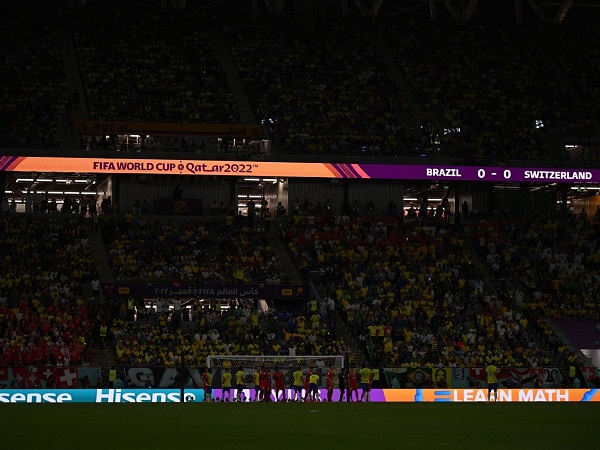 Ngỡ ngàng SVĐ World Cup trị giá hơn 700 triệu USD mất điện giữa trận đấu