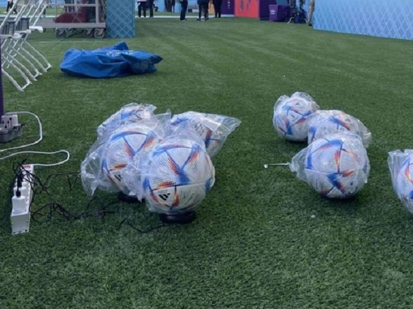 Vì sao trái bóng sử dụng ở World Cup 2022 phải được sạc điện trước trận?
