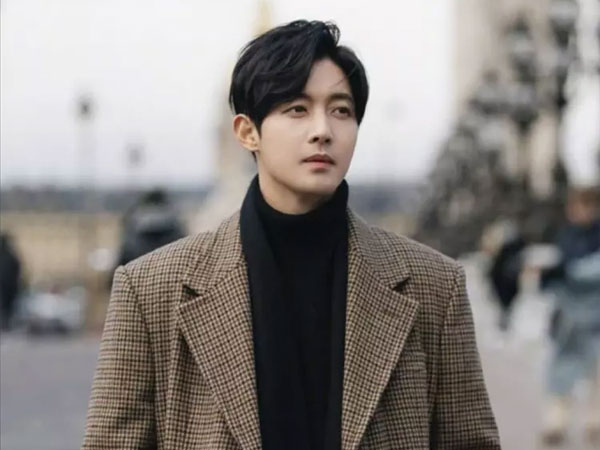 Kim Hyun Joong bị tố không trả tiền nuôi con với bạn gái cũ trong 8 năm