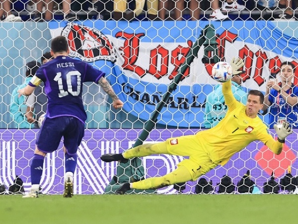 'Cựu Pháo thủ' Szczesny tiết lộ bí kíp bắt cú đá penalty của Messi