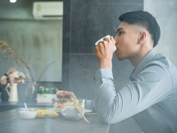 Bà chủ nhà trọ đột nhiên đem sổ đỏ sang hỏi tôi làm con rể