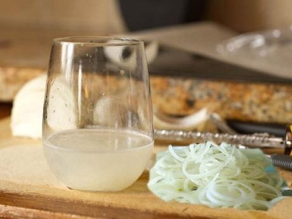 Đun nước với hành tây uống, lợi ích kỳ diệu