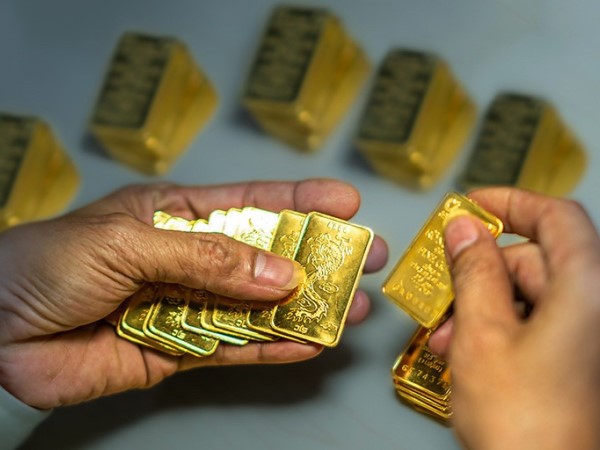 Giá vàng miếng và vàng nhẫn biến động trái chiều