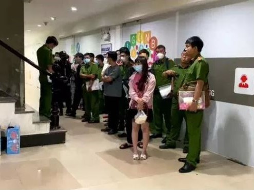 Có 3 luật sư tham gia điều hành công ty gọi điện chửi bới đòi nợ