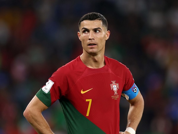 Ronaldo bất ngờ bỏ tập sau khi FIFA từ chối công nhận bàn thắng