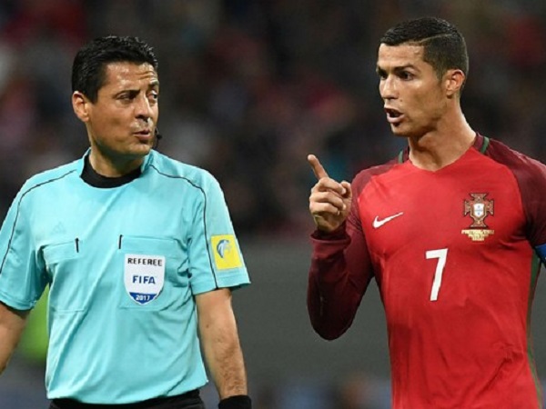 Truyền thông Hàn Quốc cảnh báo đội nhà: Trọng tài sẽ thiên vị Ronaldo!