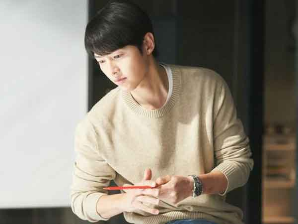 Song Joong Ki và 3 cú twist cuốn hút khán giả trong 'Cậu út nhà tài phiệt'
