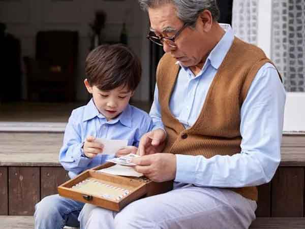 Ông nội đưa cháu trai đi xét nghiệm ADN, nào ngờ lại phát hiện sự thật sốc về con trai